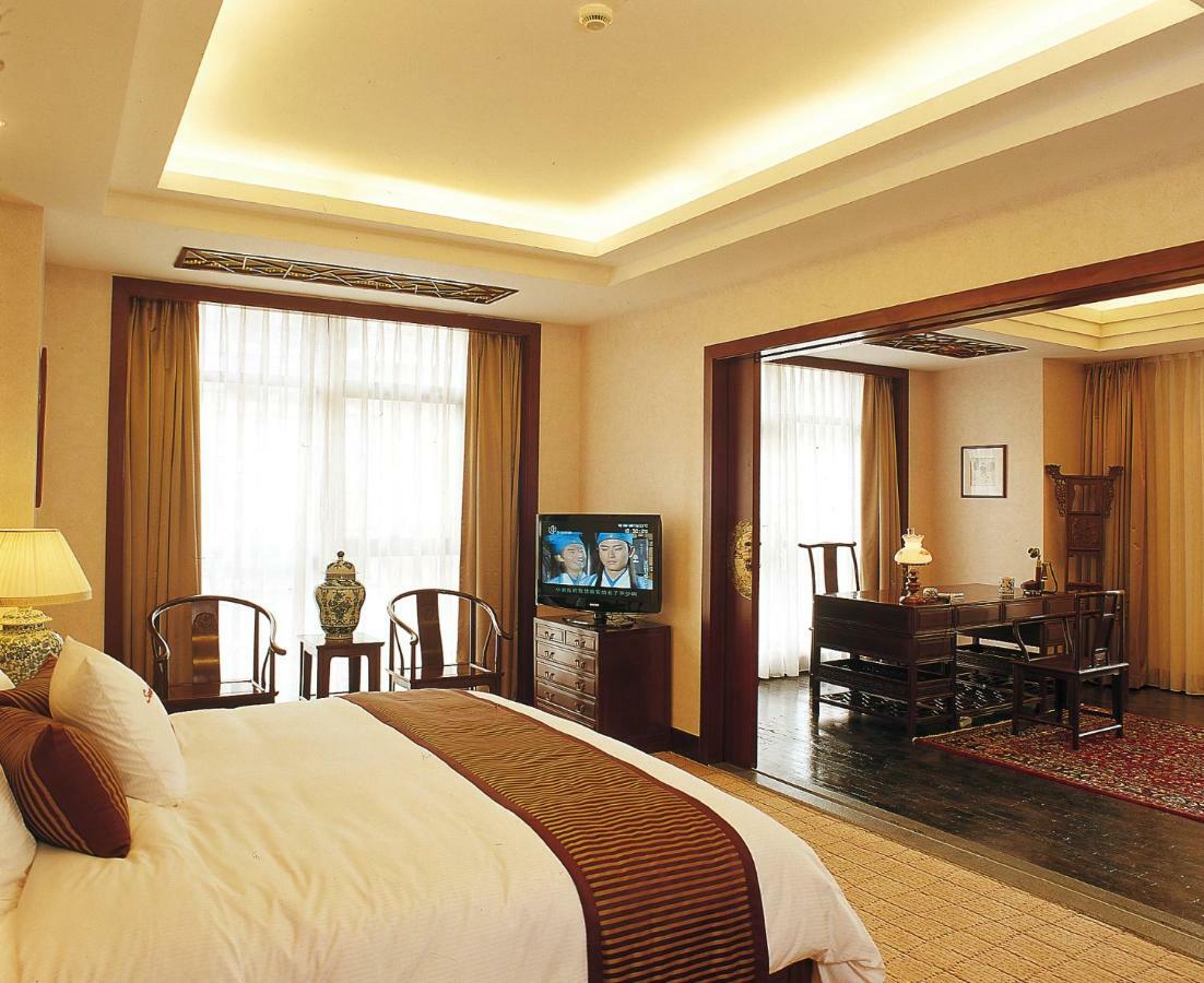 International Hotel 5*
