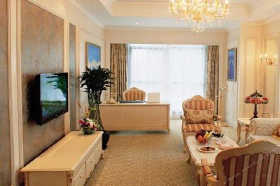 International Hotel 5*